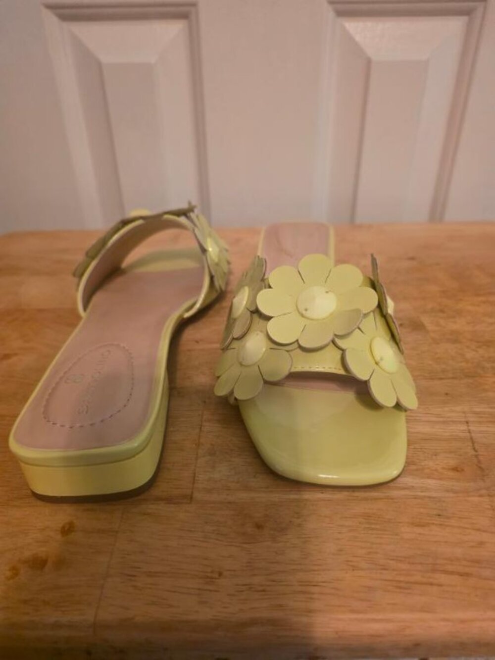 Bandolino Lime Green Patent Sandals NEW 7M - Picture 3 of 5